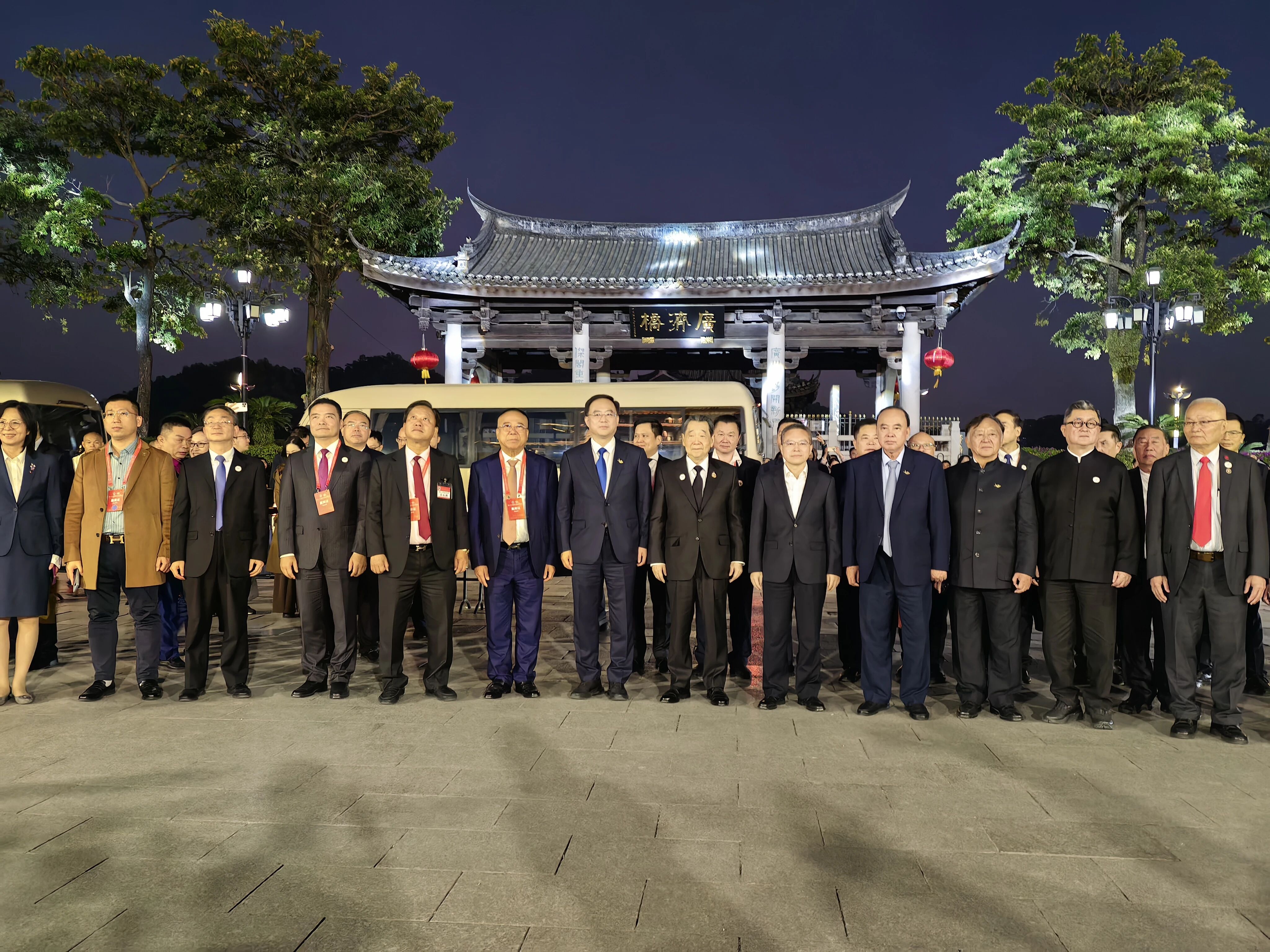 85906a2b944bf9d8f0327741f07718f4.jpg 85906a2b944bf9d8f0327741f07718f4.jpg